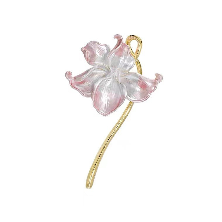 Retro Elegant Water Lily Brooch With A Regal Vibe