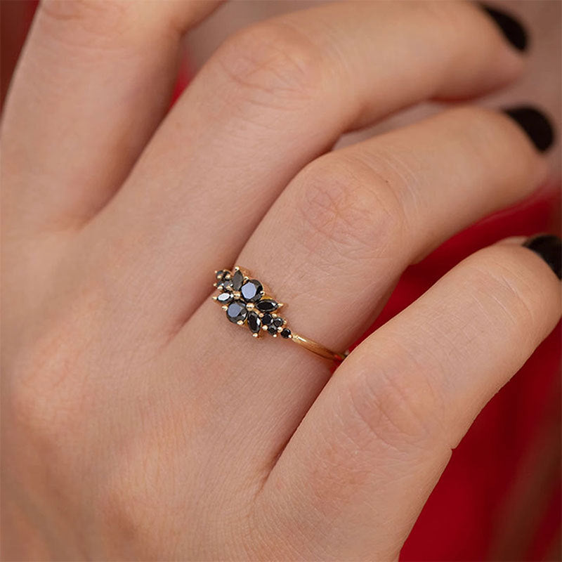 Fashionable Fan-shaped Ring Light Luxury Niche Design