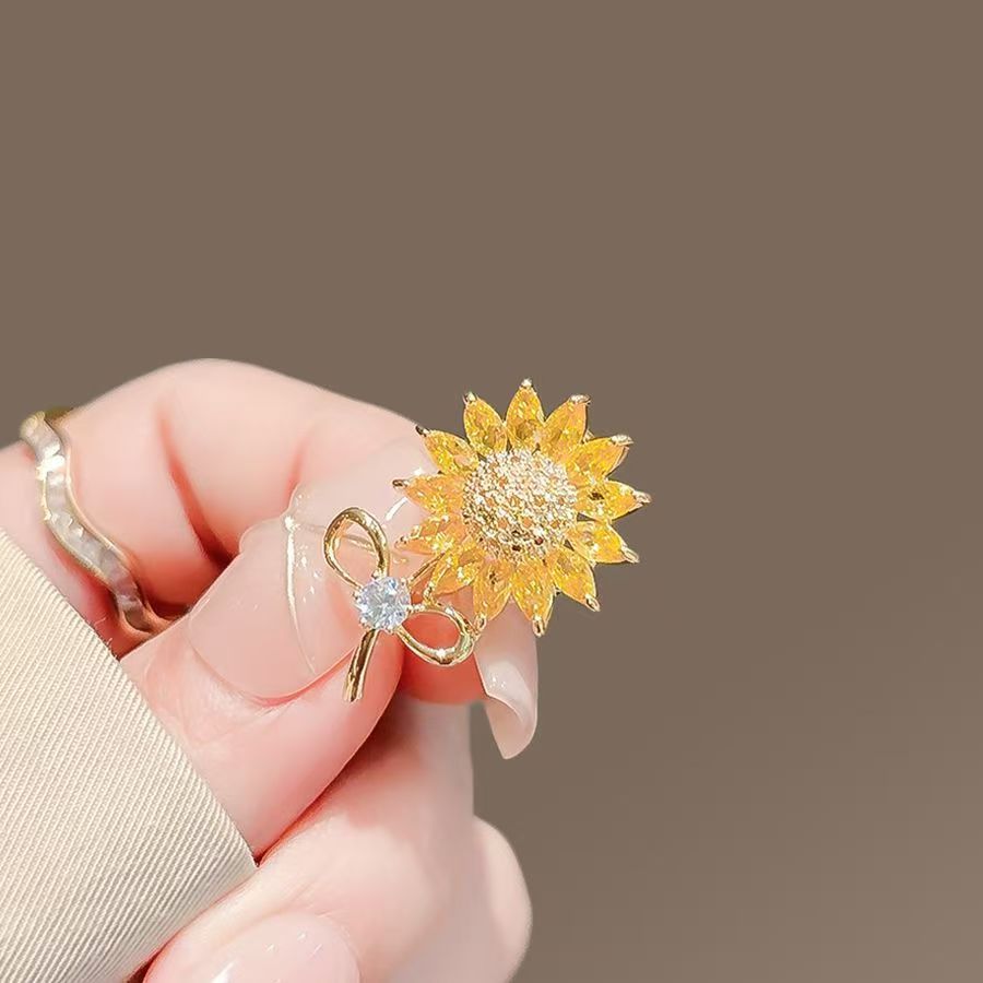 Fashionable Versatile High-end Korean-style Niche Design Premium Accessoryanti-exposure Brooch For Clothing