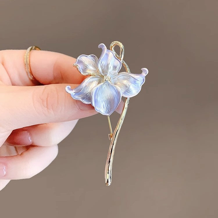 Retro Elegant Water Lily Brooch With A Regal Vibe